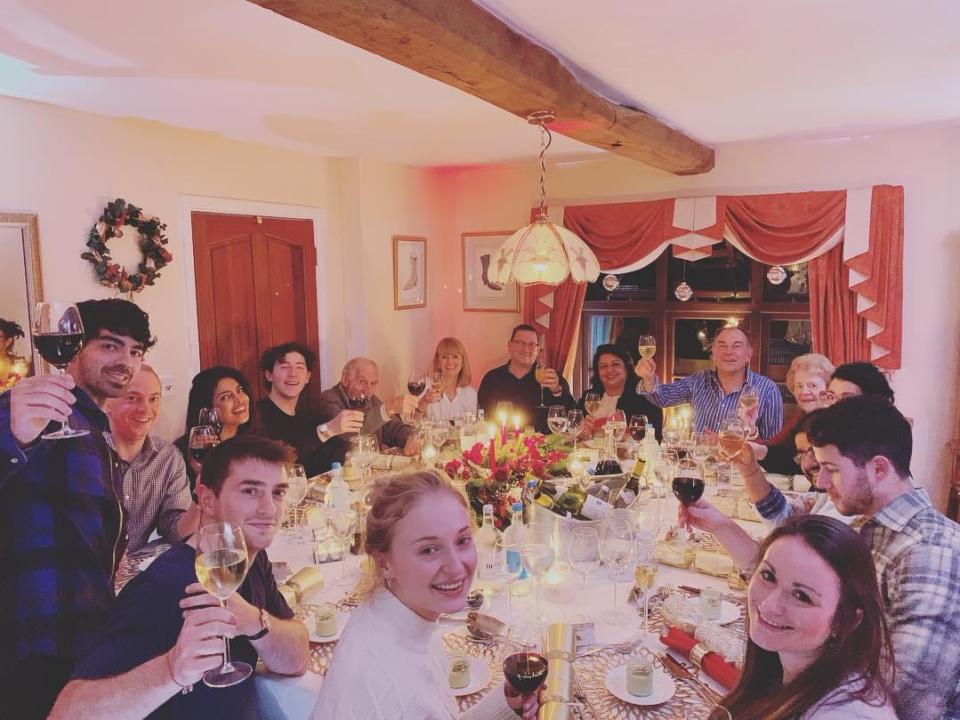 sopie turner christmas 2018 with the jonas and chopra families