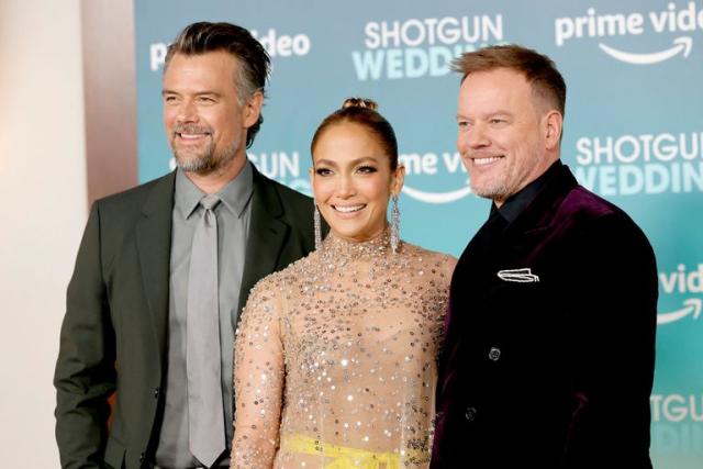 Jennifer Lopez y el vestido transparente en el estreno 'Una boda explosiva
