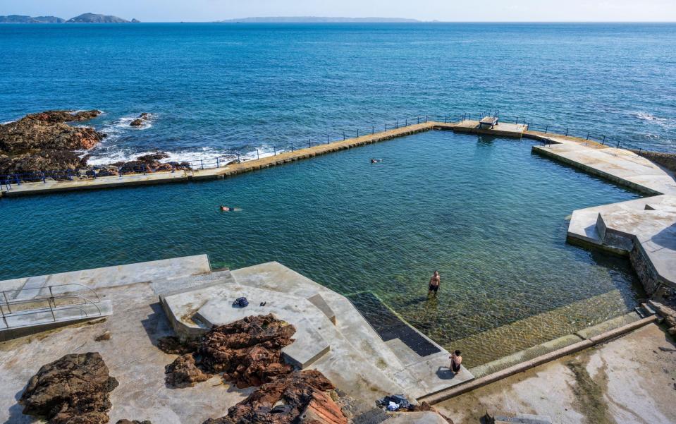 La Vallette Bathing Pools offers tidal pools just a 10-minute walk from the centre of St Peter Port