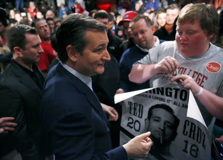 U.S. Republican presidential candidate Ted Cruz greets attendees after a town hall campaign event in Madison, Wisconsin, United States, April 4, 2016. REUTERS/Jim Young