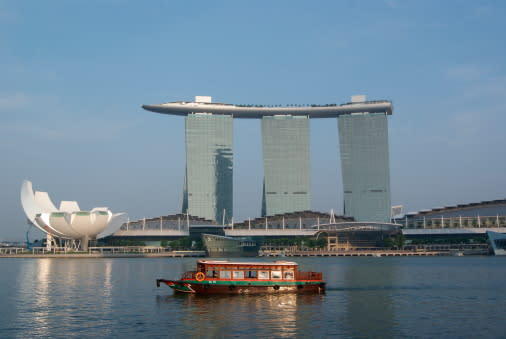 <p><b>5. Singapore</b></p>Singapore is one of the popular shopping destinations in the world. Its vibrant culture offers visitors an enjoyable experience with a wide array of shops with international brands.<p>Overall score: 60</p><p>Shops: 63</p><p>Affordability: 50</p><p>Convenience: 61</p><p>Hotels and transport: 71</p><p>Culture and climate: 56</p><p>(Photo: ThinkStock)</p>