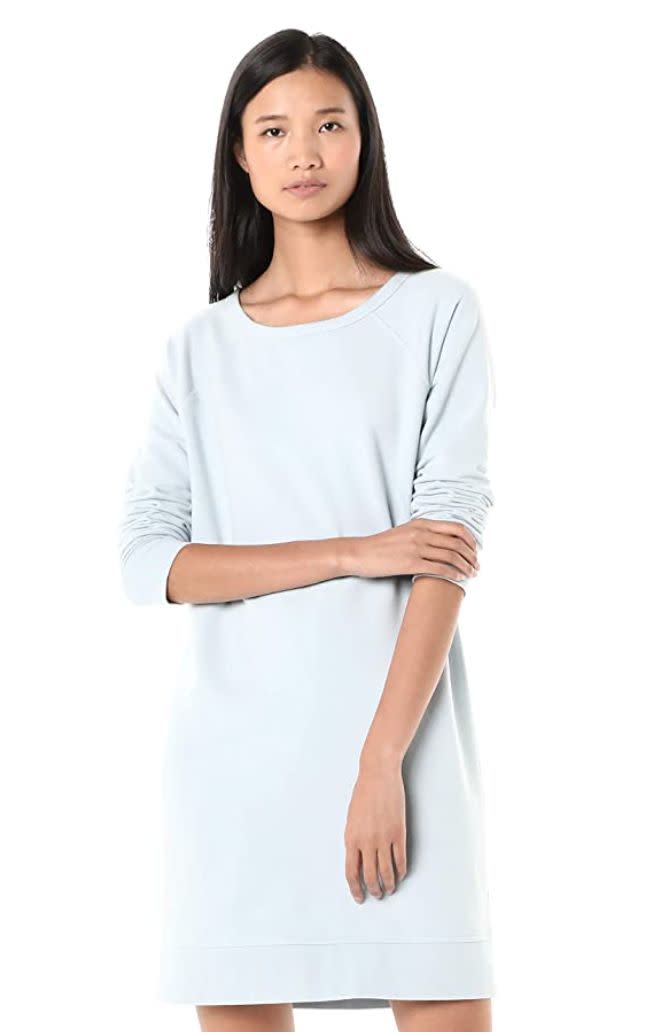 This dress comes in sizes XS to XXL. <a href="https://amzn.to/2UrUVDv" target="_blank" rel="noopener noreferrer">Find it for $35 at Amazon</a>. 