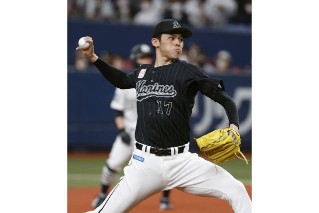 Queen of Diamonds: Japanese Women's Baseball League's star pitcher