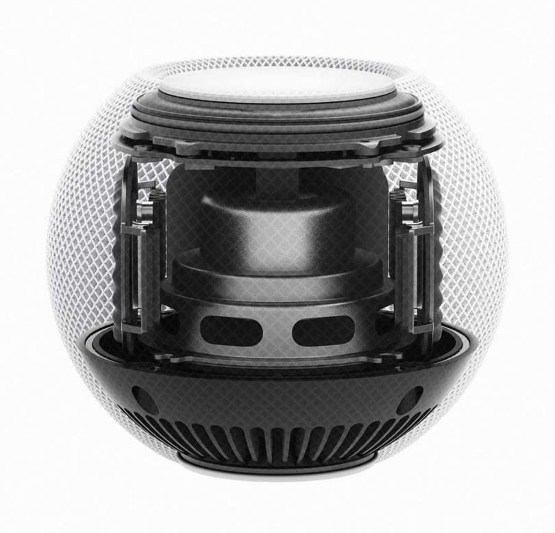 配備Apple「S5晶片」的HomePod mini，內建全音域動態單體，提供高輸出功率，避免音質失真。（圖／Apple提供）