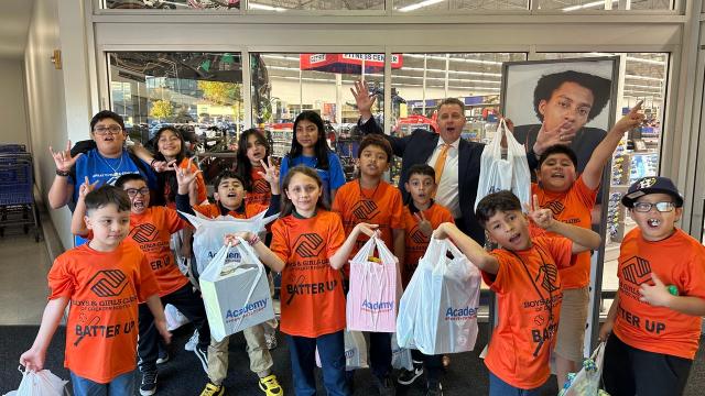 Houston Astros take kids on shopping spree at Academy Sports and Outdoor