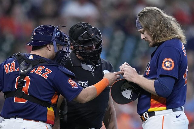 Díaz homers in 7th to break tie, Astros beat A's 5-2 - CBS Sacramento