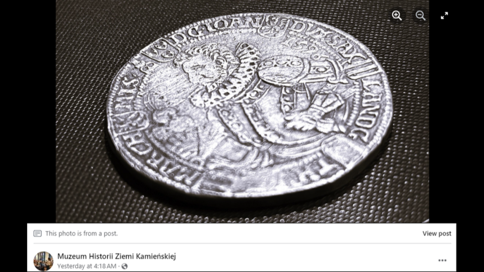 The coin depicts two princes from the late Renaissance, one on each side of the coin. Screengrab from the Muzeum Historii Ziemi Kamieńskiej's Facebook post