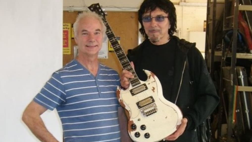  John Diggins with Tomy Iommi. 