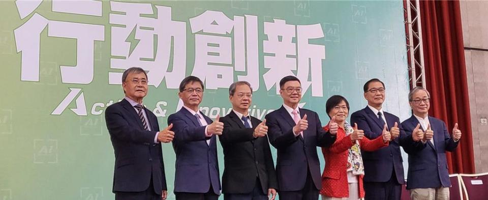 新任閣揆卓榮泰12日宣布新首長。圖／呂雪彗