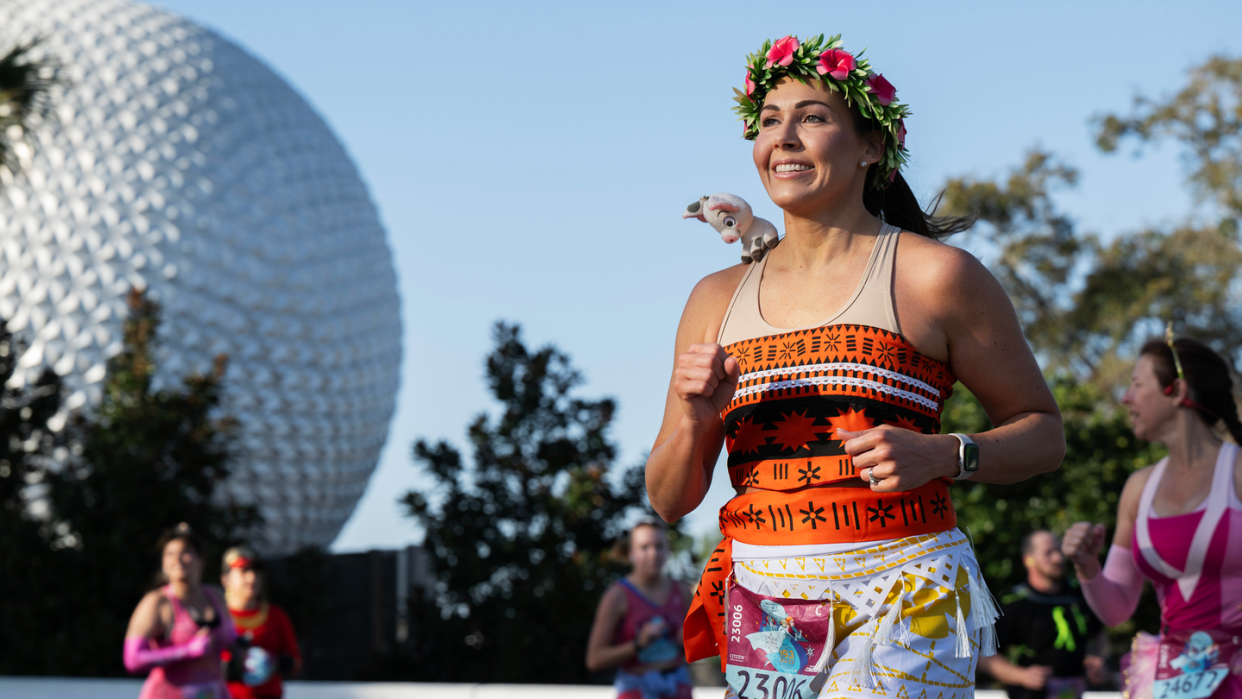 thousands of runners participate in the 2024 disney princess half marathon