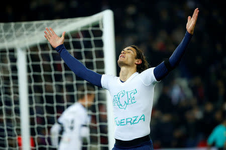 Football Soccer - Paris St Germain v Angers French Ligue 1 - Parc des Princes, Paris, France - 30/11/16. Paris Saint-Germain's Edinson Cavani reacts after scoring. REUTERS/Gonzalo Fuentes