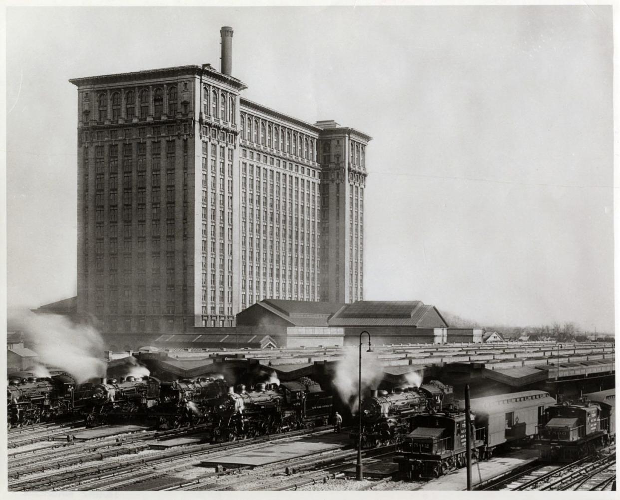 View of the Michigan Central Railroad Station with Canadian Pacific trains in the foreground, taken in 1927.