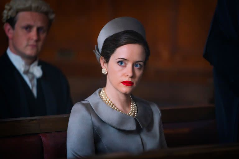 Claire Foy como la duquesa de Argyll en A Very British Scandal