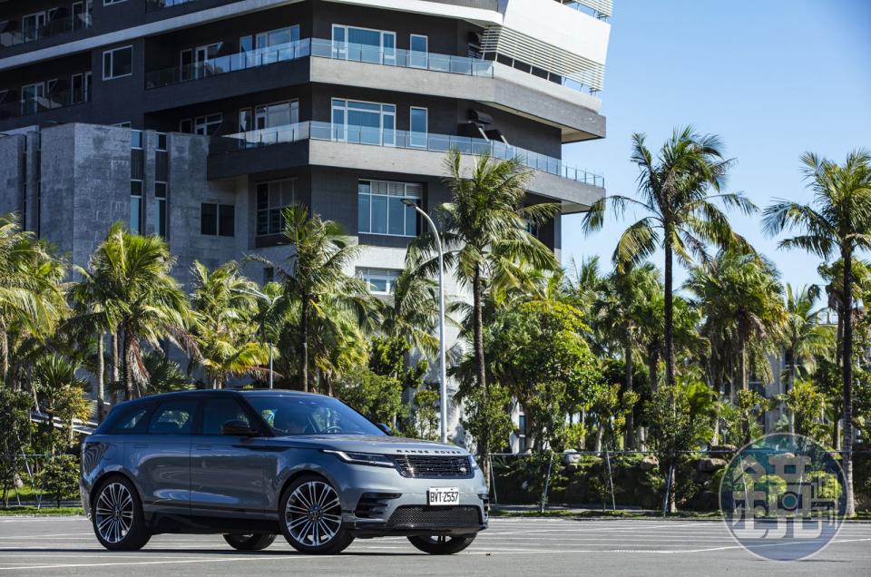 RANGE ROVER Velar P250 Dynamic SE