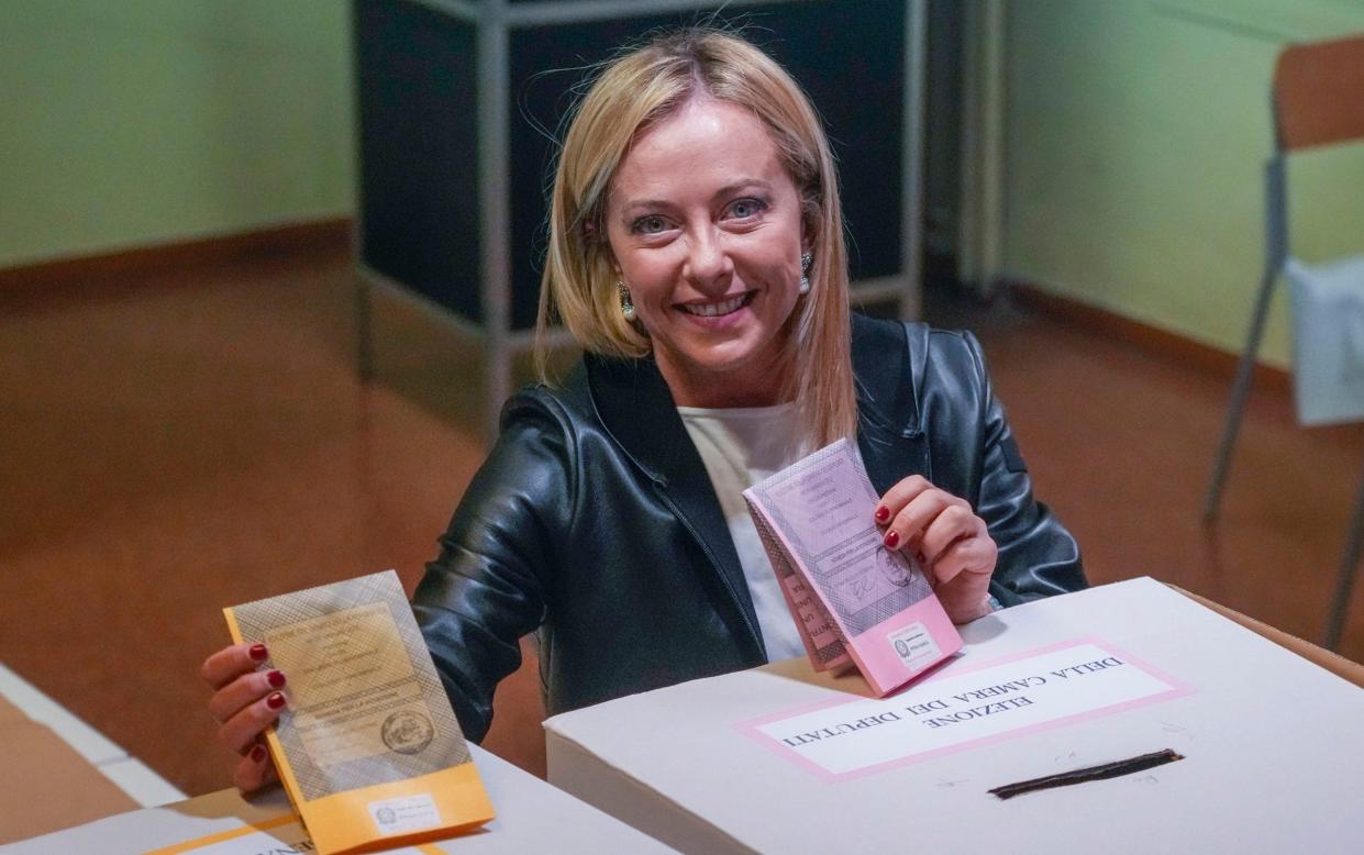 Far-right Brothers of Italy's leader Giorgia Meloni votes at a polling station in Rome, Sunday, Sept. 25, 2022 - Alessandra Tarantino