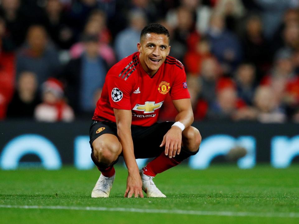 Alexis Sanchez flies home to Chile with Manchester United’s blessing to continue injury recovery