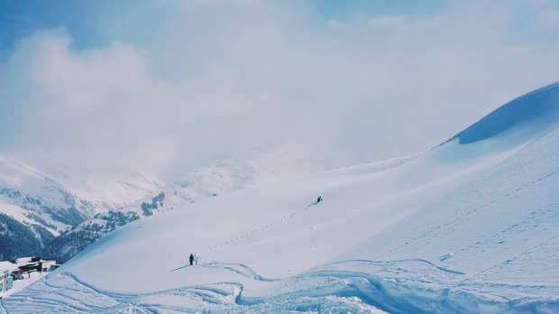 <p>Unsplash</p><p>Celebrate your anniversary together at a getaway on top of the world in one of the best ski areas known to man. <a href="https://go.skimresources.com?id=113896X1572730&xs=1&url=https%3A%2F%2Fwww.tripadvisor.com%2FHotels-g608676-St_Anton_am_Arlberg_Tirol_Austrian_Alps-Hotels.html&sref=https%3A%2F%2Fparade.com%2F1002608%2Fmarynliles%2Fbest-anniversary-getaways%2F" rel="noopener" target="_blank" data-ylk="slk:St. Anton;elm:context_link;itc:0;sec:content-canvas" class="link ">St. Anton</a> is a resort town in the Austrian Alps with a vertical drop of nearly 5,000 feet. These famous slopes cater to skiers of all levels.</p>