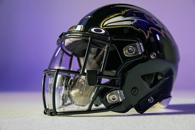 What Pros Wear: What Do NFL Linebackers Wear? Here's the Helmets