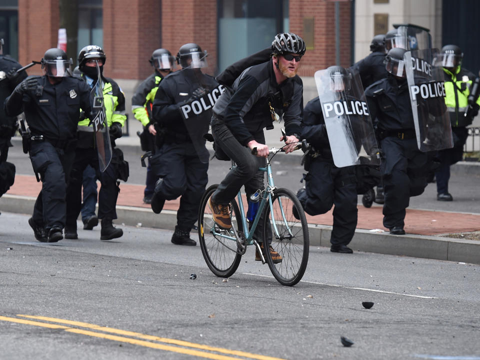 Anti-Trump inauguration protests break out in U.S.