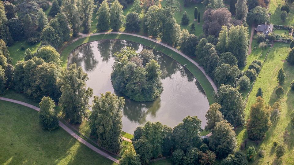 The burial site of the late Princess Diana 