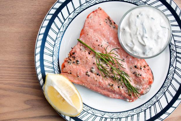 Salmon with Cucumber-Dill Yogurt Sauce