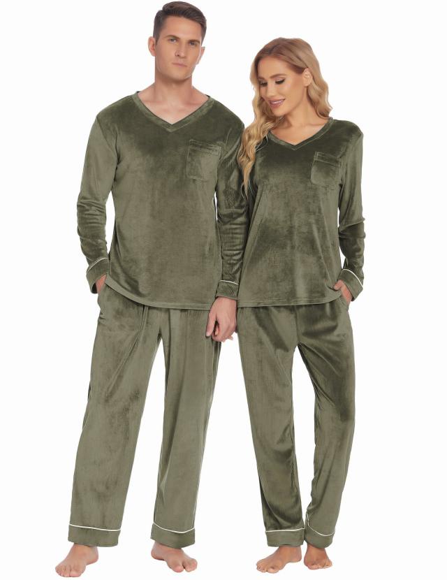 20 Best Thanksgiving Pajamas to Wear on Turkey Day