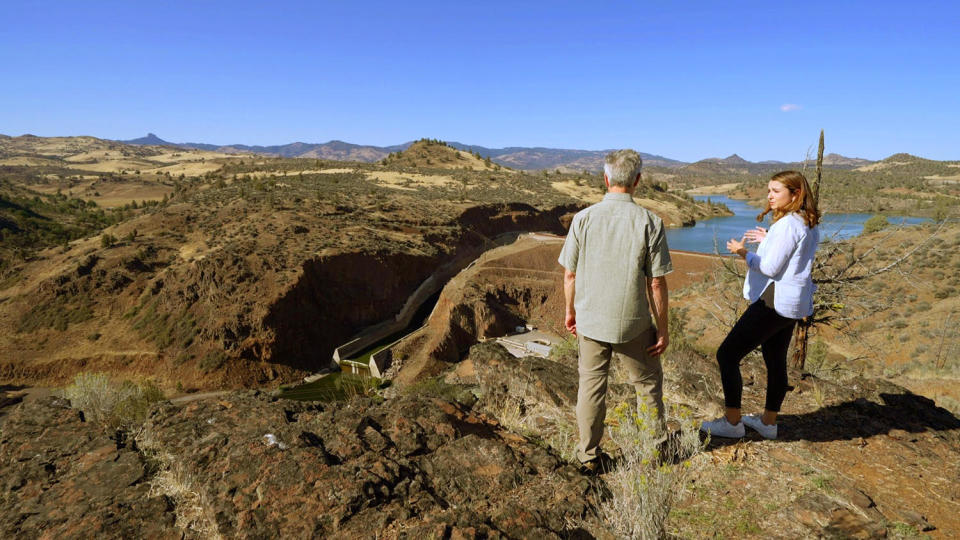 NBC News correspondent Maura Barrett speaks with Mark Bransom, CEO of the Klamath River Renewal Corporation, overlooking the Iron Gate Dam. (NBC News)