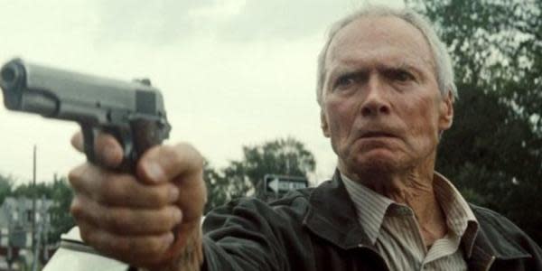 Clint Eastwood denuncia a compañías por usar su imagen para vender productos derivados de la mariguana 