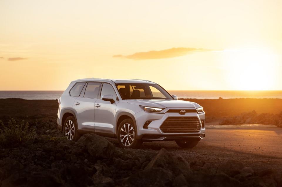 2024 toyota grand highlander