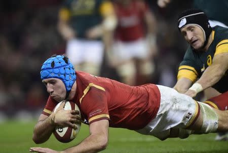 Rugby Union Britain - Wales v South Africa - Principality Stadium, Cardiff, Wales - 26/11/16 Wales' Justin Tipuric scores a try Reuters / Rebecca Naden Livepic