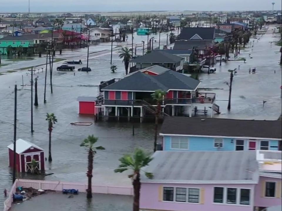 Flooding after storm Nicholas, as seen by drone camera (TheWeatherChannel)