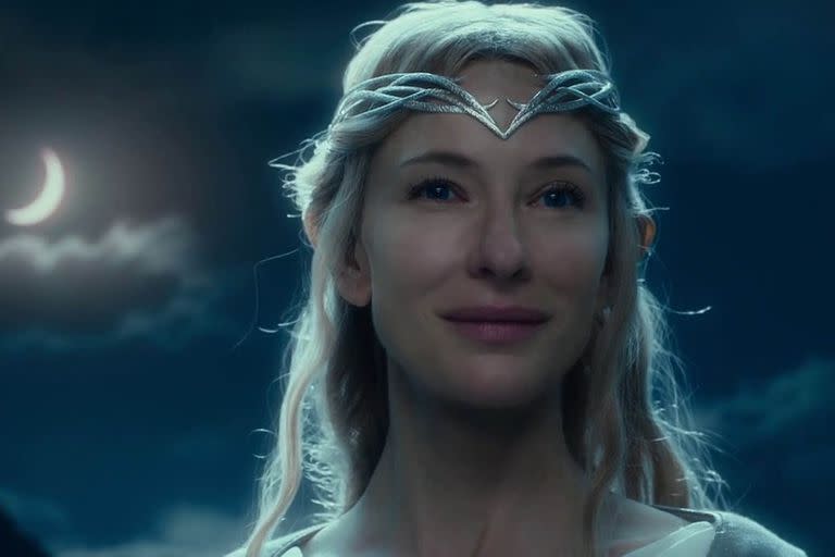 2001-2014. Su etérea y terrible Galadriel, la reina de los elfos de El Señor de los Anillos, le ganó el amor eterno de los fans de Tolkien