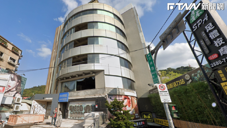 士林「銀座大廈」持有一樓店面部分產權的屋主要出售。（圖／翻攝自Ｇoogle街景）