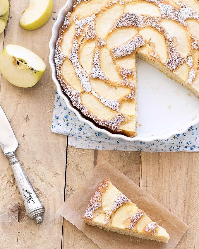 Low-Fat Apple Cake