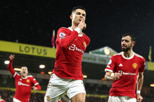 Ronaldo scores, West Ham misses penalty as Man United wins