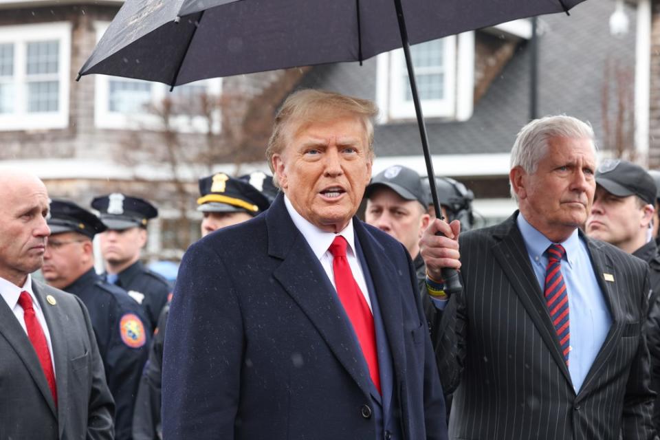 After attending the wake of NYPD Officer Jonathan Diller, Donald Trump’s team stopped for burgers in Massapequa. Dennis A. Clark