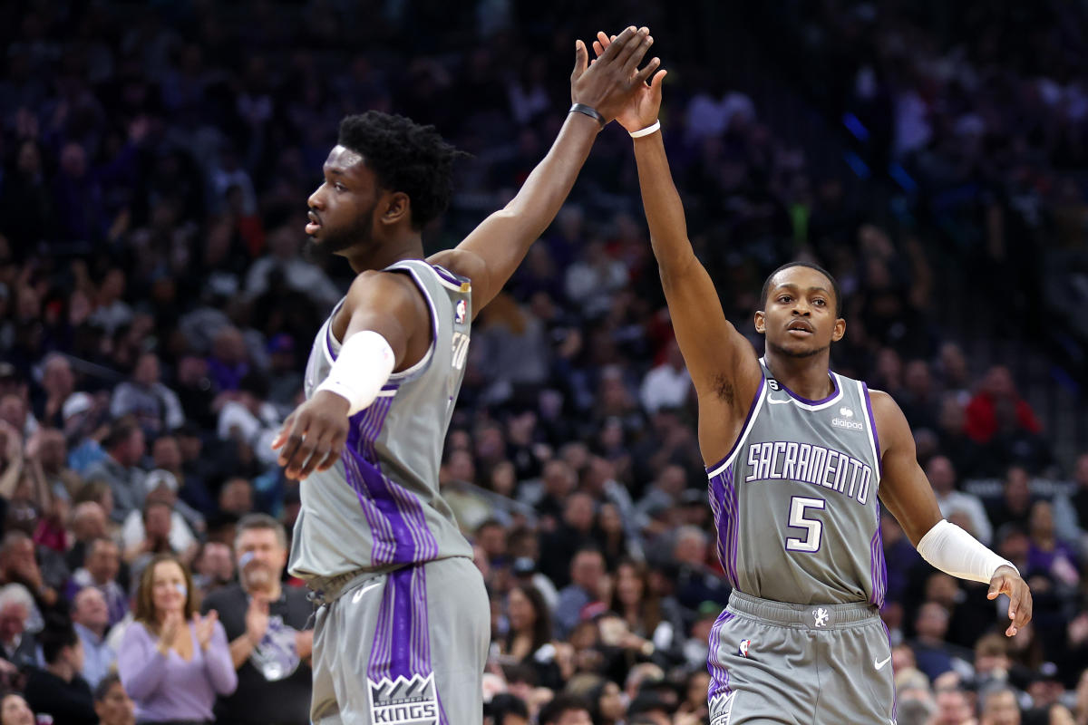 De'Aaron Fox and Malik Monk named to preseason award watch lists