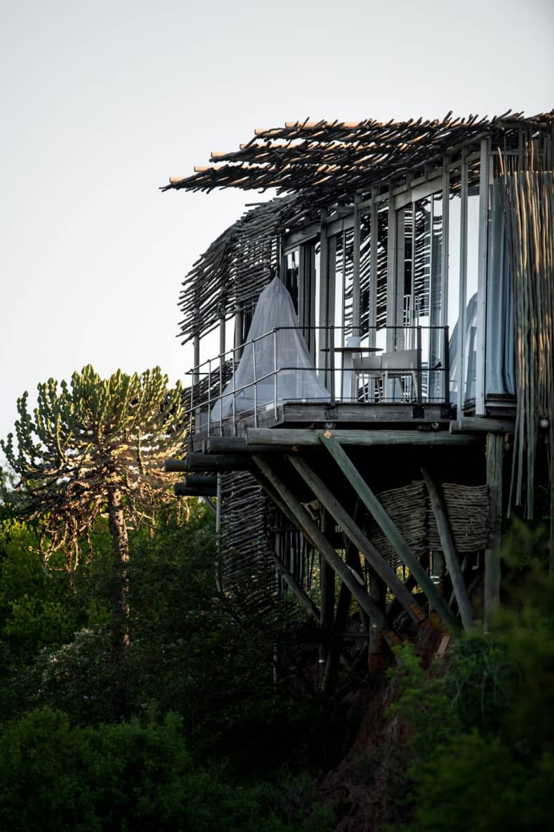 The operators of the Singita Lebombo lodge in Kruger Park see their offer to affluent guests as luxury for eco-tourists. Ross Couper/Singita/dpa