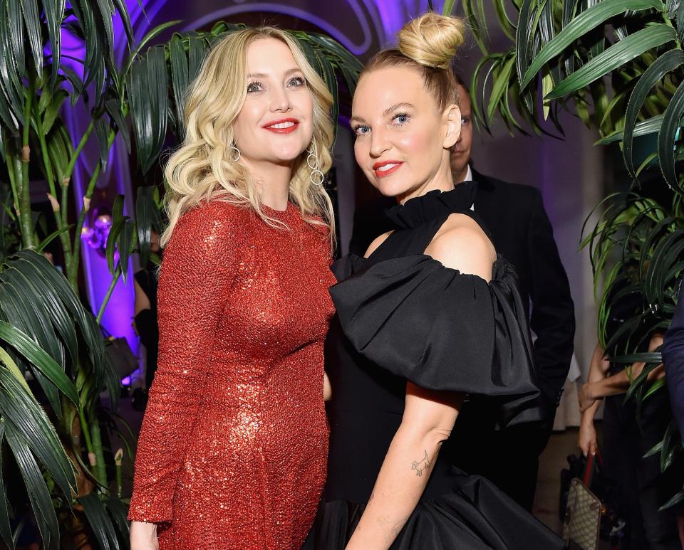 A closeup of Sia and Kate Hudson