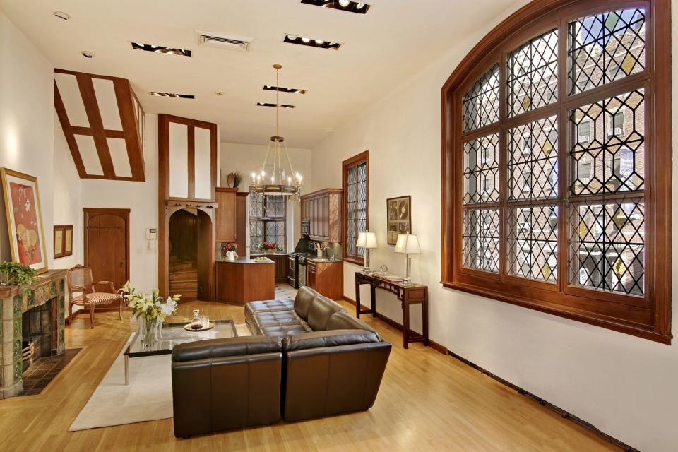 Located at 156 East 36th Street, the home is one of 10 townhouses in Sniffen Court.