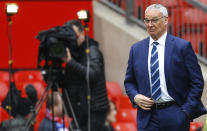 Britain Football Soccer - Manchester United v Leicester City - Barclays Premier League - Old Trafford - 1/5/16 Leicester City manager Claudio Ranieri on the pitch before the game Reuters / Darren Staples Livepic EDITORIAL USE ONLY. No use with unauthorized audio, video, data, fixture lists, club/league logos or "live" services. Online in-match use limited to 45 images, no video emulation. No use in betting, games or single club/league/player publications. Please contact your account representative for further details.