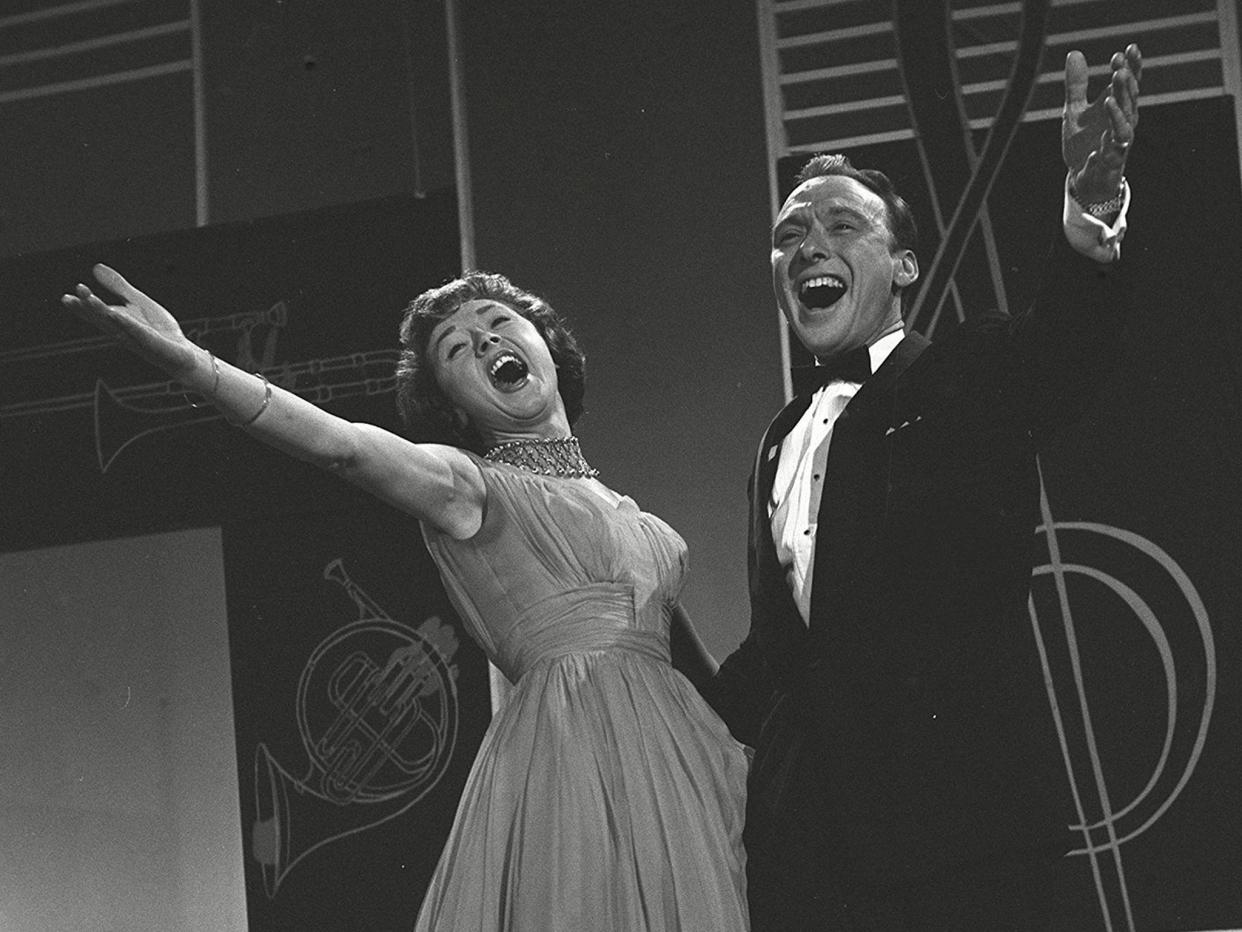Pearl Carr and Teddy Johnson perform on the 'Morecambe and Wise' TV series in 1962: ITV/Rex