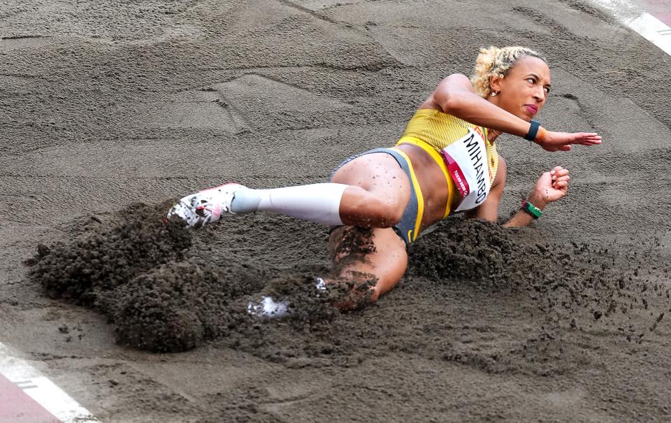 Malaika Mihambo springt in Tokio um Olympia-Gold. (Bild: Reuters)