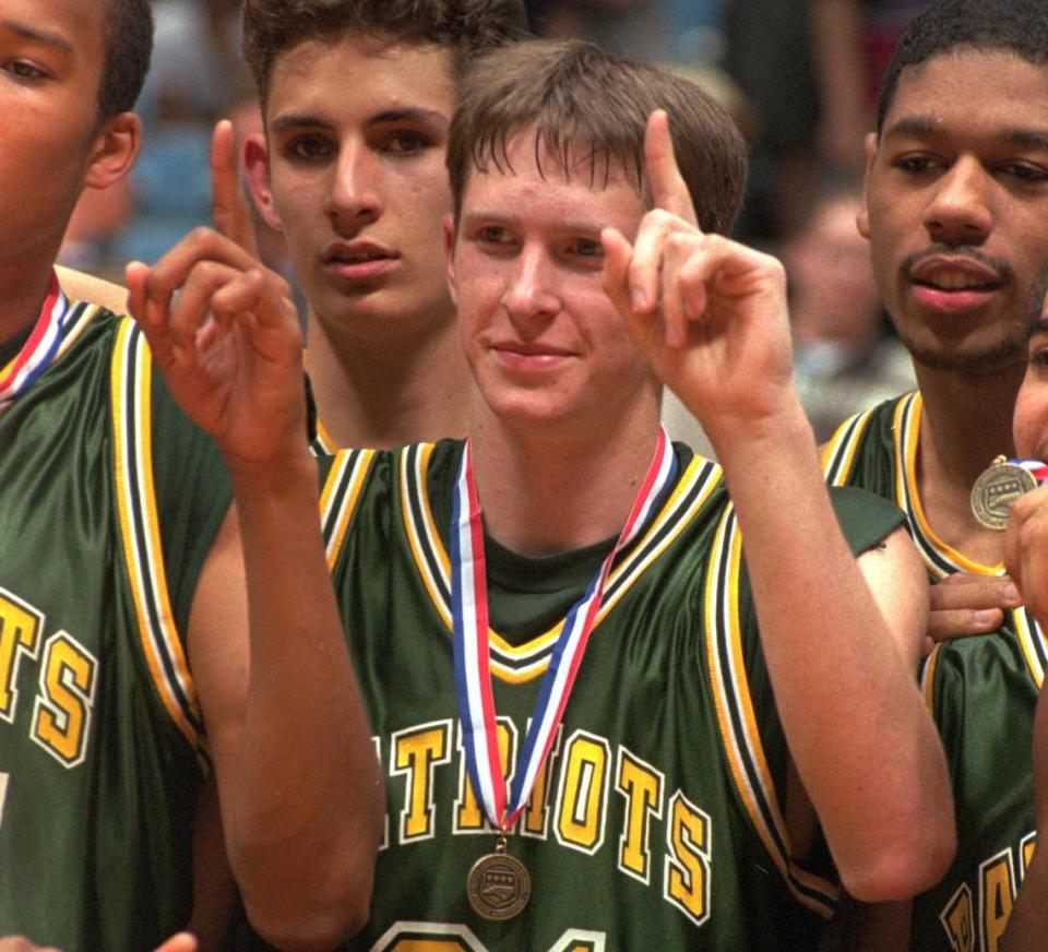 3/23/97 7G JEFF WILLHELM/Staff Independence’s Jobey Thomas scored 16 points and sparked the Patriots’ second-half rally Saturday. Independence won the 4A state championship 82-80 and Thomas was named most valuable player. JEFF WILLHELM/STAFF