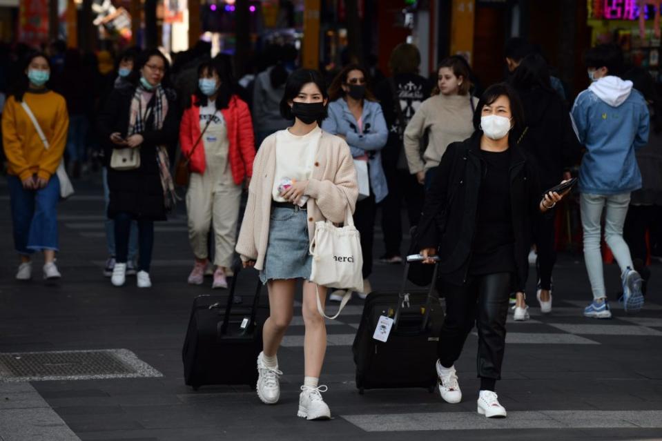 <p>Given the direct flights between Taiwan and Wenzhou and the frequent people-to-people exchanges, the Central Epidemic Command Center decided to declare a Level 2 endemic in that city, effective Feb. 3. (NOWnews)</p>
