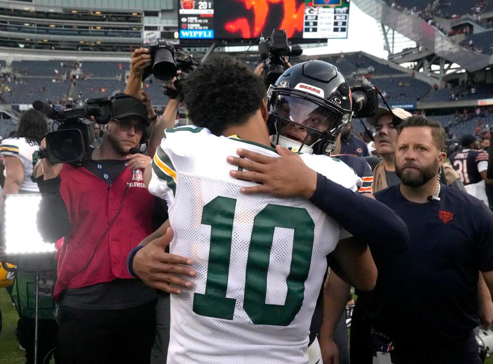 Will Justin Fields and the Chicago Bears beat the Green Bay Packers on Sunday? NFL Week 18 picks, predictions and odds weigh in on the game.