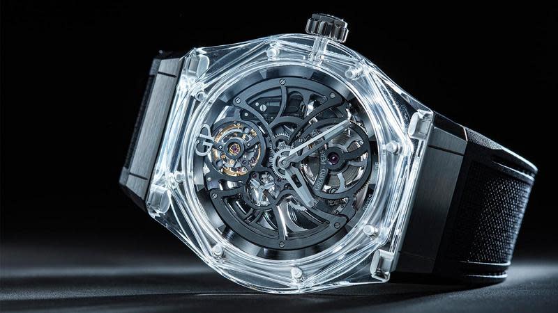 Laureato Absolute Light｜錶徑44mm、藍寶石水晶及鈦金屬材質、時間指示、GP01800-1143自動上鏈機芯、防水30米、限量88只、建議售價NT$ 2,530,000