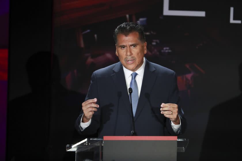 Los Angeles, CA - September 21: Retired Long Beach Police Chief Robert Luna speaks as Los Angeles Sheriff Alex Villanueva, not pictured, listens during the Los Angeles County Sheriff debate ahead of the Nov. 8 general election at the Skirball Cultural Center in Los Angeles, {on {wdat}. The Los Angeles Times, Fox 11 LA, Univision 34, KPCC, the Skirball Cultural Center, the Los Angeles Urban League and Loyola Marymount University co-host back-to-back debates with the leading candidates in the L.A. mayoral and L.A. County Sheriff races. The mayoral debate will feature top candidates Rep. Karen Bass and developer Rick Caruso; the Los Angeles County Sheriff debate will include Sheriff Alex Villanueva and retired Long Beach Police Chief Robert Luna. The evening aims to be informative for Angelenos ahead of the Nov. 8 general election, which will include the runoff for the next mayor and sheriff. The debates will be co-moderated by Times Columnist Erika D. Smith and Fox 11 News Anchor Elex Michaelson. Additionally, Univision morning news anchor Gabriela Teissier will join the moderators during the mayoral debate, and Univision evening news anchor Oswaldo Borraez will join the moderators during the sheriff candidates debate. KPCC criminal justice correspondent Frank Stoltze will contribute as well. (Allen J. Schaben / Los Angeles Times)