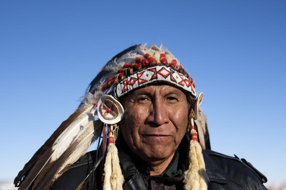 Chief Arvol Looking Horse arrives to the Oceti Sakowin campground north.