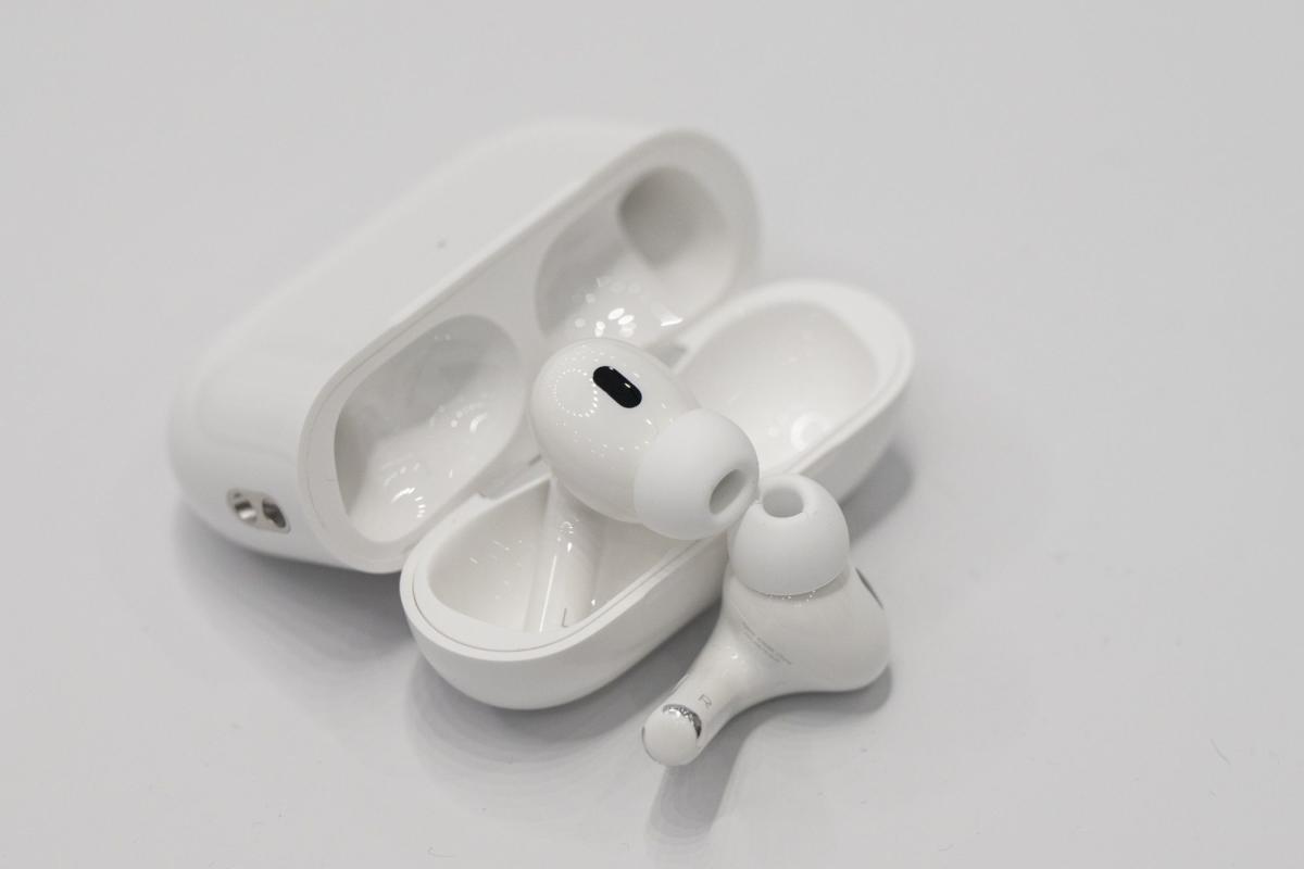 Apple Suppliers Are Racing to Exit China, AirPods Maker Says